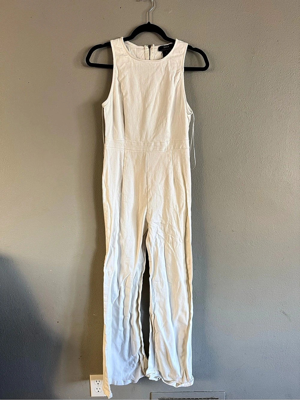 White Sleeveless Jumpsuit Size Large